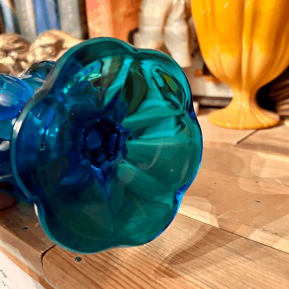 Vintage L.E. Smith Mid Century Six Petal Blue Glass Swung Stretch Tall Vase - 18 - Picture 5 of 5